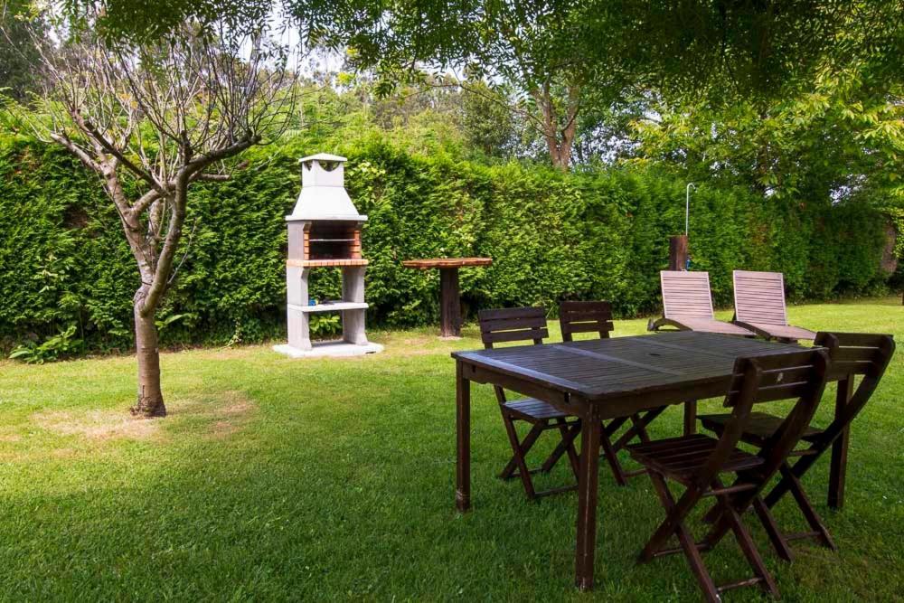 Apartamentos El Cueto Ovinana  ภายนอก รูปภาพ