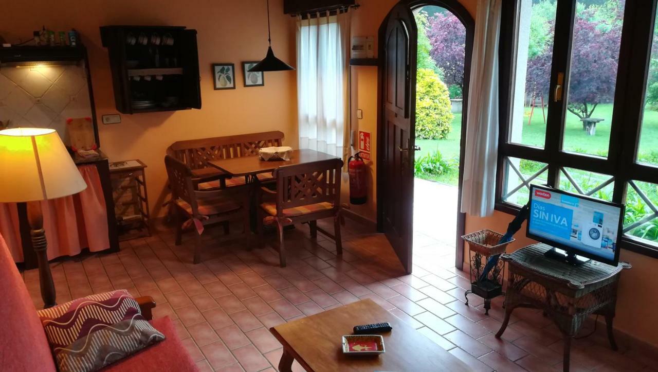 Apartamentos El Cueto Ovinana  ภายนอก รูปภาพ